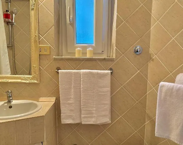 Residenza Girasole Vatican Apartment